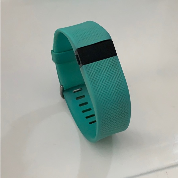 fitbit hr water resistant